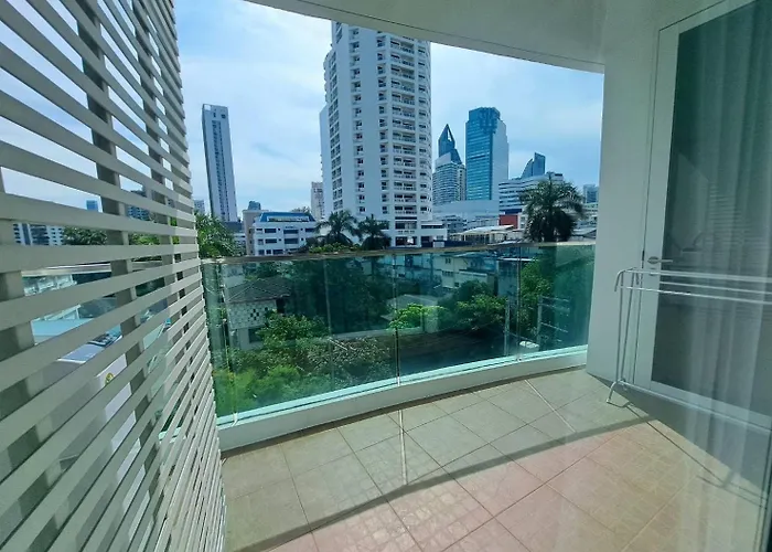 Beautiful Room, Big Balcony, Near The Mall 公寓 曼谷